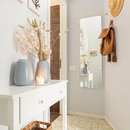 Casa Mana - L'opera Group La Spezia